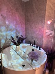 -MIDA蜜哒•科技逆龄美肤连锁