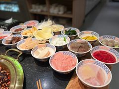 -周小明火锅(黑金冠社区店)