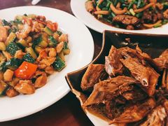 -余杨鸭鸭餐厅