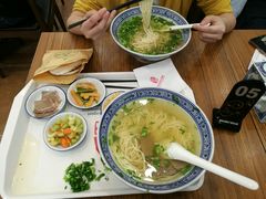 -陇兴楼兰州拉面(西安咸阳国际机场店)