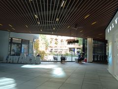 -瑞虹新天地月亮湾