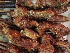 -巴汗羊肉串烧烤店