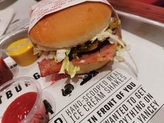 蘑菇牛肉汉堡-FATBURGER 特富客汉堡(外交公寓店)