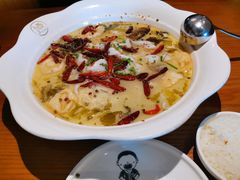 -江渔儿酸菜鱼专门店(明珠广场店)