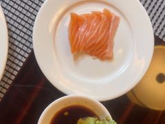 -广州万富希尔顿酒店·感趣自助餐厅·金秋蟹宴生蚝海鲜刺身