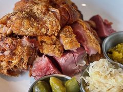 德国脆皮咸猪脚-MONICH牛排融合餐厅(和义大道购物中心店)