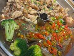 招牌美蛙鱼头-璞臻汽锅餐厅(南京东路店)