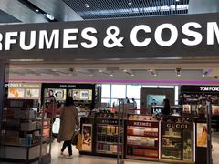 -中免(澳门机场免税店)