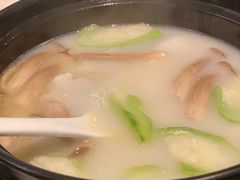 脆苞米蘑菇鱼汤-港丽餐厅(高德置地店)