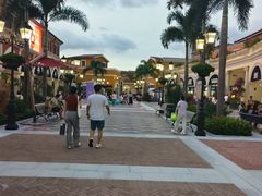 -佛罗伦萨小镇广佛名品奥特莱斯(疏港路店)