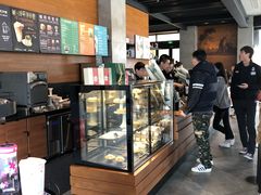 面包甜点陈列柜-星巴克(延吉百利城店)