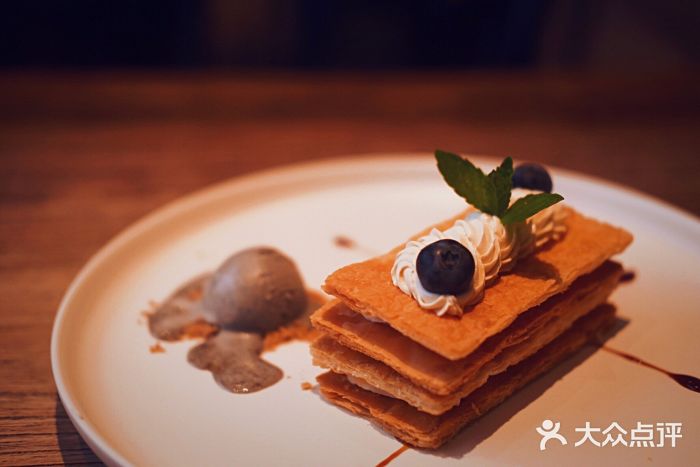Vanilla Specialty Coffee(八大关店)伯爵茶拿破仑图片