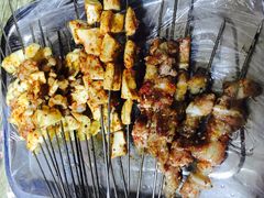 喂口羊肉串-胖姐涮肚烧烤