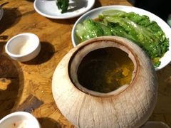 泰国椰皇炖汤-陈鹏鹏潮汕菜(欢乐海岸 海边景观店)