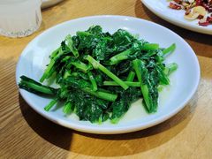 清炒豌豆尖-一坐一忘云南菜(三里屯店)