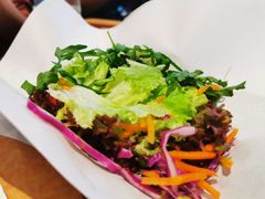 阳光蔬菜色拉-达美乐比萨(岁宝民治1881店)