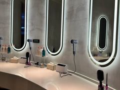 -涨巢·潮玩水疗局