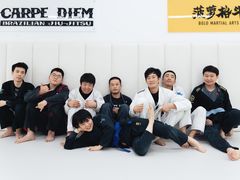 -菠萝格斗巴西柔术训练馆
