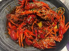 -肥肥虾庄·金牌油焖大虾(汉街SKP店)