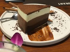 -Chom Cafe and Restaurant