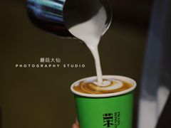 -Nathalie Djurberg与Hans Berg“牛皮纸包裹的月亮”-Prada荣宅当季展览