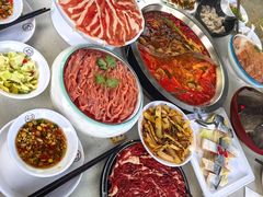 -茅草房·河畔园林火锅