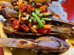 -魏铭鱼头捞饭(晋阳路店)