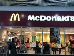 门面-麦当劳(轻轨曹杨路店)