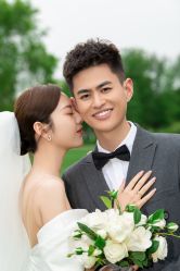 -雪中彩影婚纱摄影·微光艺术中心