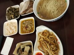 -朱鸿兴面馆(镇湖店)