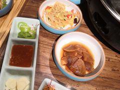 -明洞阿姨·韩式酱蟹烤肉·创意料理(三元桥店)