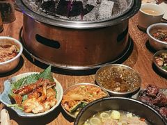 -鑫釜山海鲜烧烤(鑫丰国际店)
