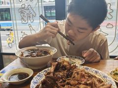 -老天桥酱肉烧饼夹肘子(天桥店)