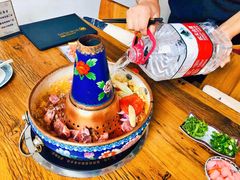 -毛辣果·贵州红酸汤牛肉火锅(西单店)