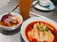 麻麻辣辣口水鸡-姚姚酸菜鱼·金戈戈香港豉油鸡(喜荟城联名店)