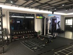 器械区-简·无界健身工作室·运动康复·体态(石厦店)