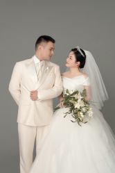 -雪中彩影婚纱摄影·微光艺术中心