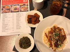 -恰餐厅及酒吧 CHAR Bar & Grill (北京丽都皇冠假日店)