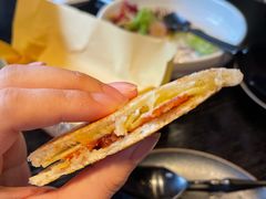 切达芝士萨拉米烤饼-wineapp葡萄酒餐吧(外滩金融中心店)