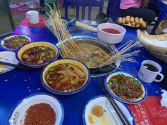 -马路边边串串香形象店(磐石路店)