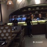 牛角环境还不错，人非常的多