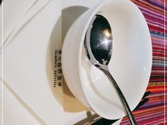 -香巴拉云南餐厅(华莱坞店)