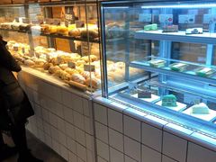 面包甜点陈列柜-野上麦田(中贸广场店)