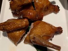 脆皮乳鸽-燕郊烧鸽子(广安路店)