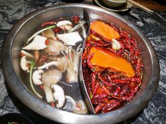 菌菇鸳鸯锅-渝味晓宇火锅(合川路店)