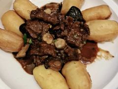 脆皮鲜奶拼蚝油牛肉-和记小菜(大宁店)