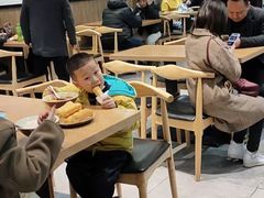 大堂-三好食堂(煎饺·馄饨·肉饼米线·盛世广场店)