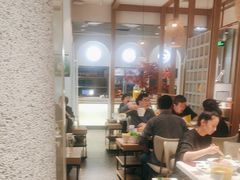 -三人行骨头王火锅(长寿店)
