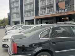 -张江药谷大厦-停车场