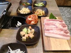 -香猪坊韩国烤肉专属门店(魏公村店)